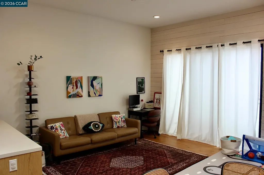 1096 53rd Oakland CA 94608