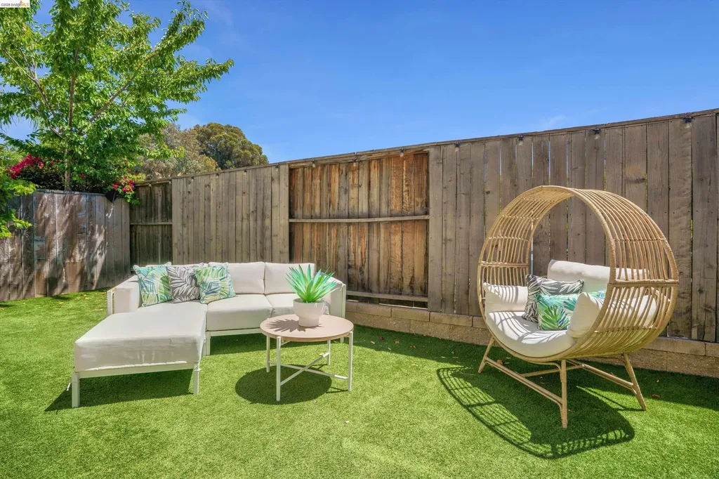 737 Katydid Court Martinez CA 94553