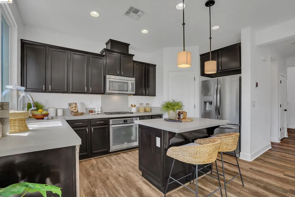 737 Katydid Court Martinez CA 94553