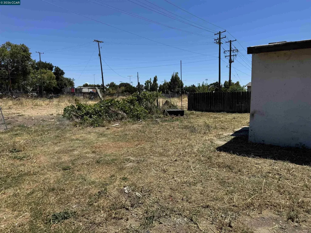 717 Carpino Avenue Pittsburg CA 94565