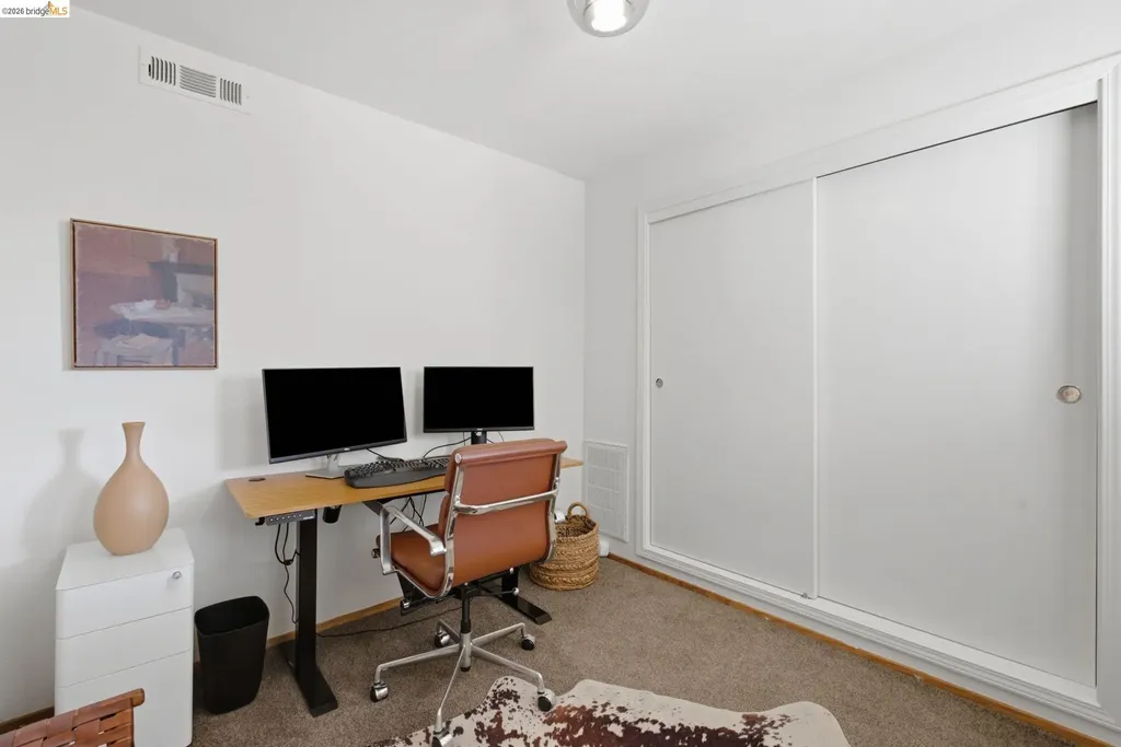 3917 Columbian Drive Oakland CA 94605