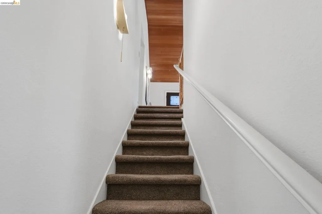 3917 Columbian Drive Oakland CA 94605