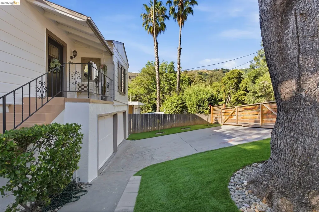3917 Columbian Drive Oakland CA 94605