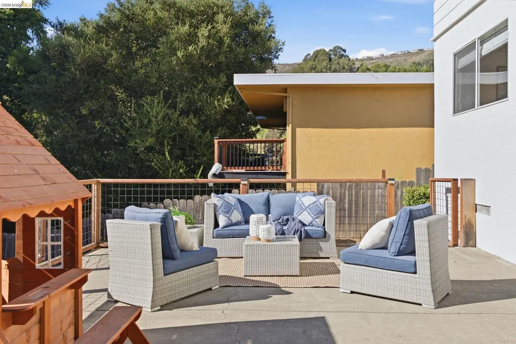 3917 Columbian Drive Oakland CA 94605