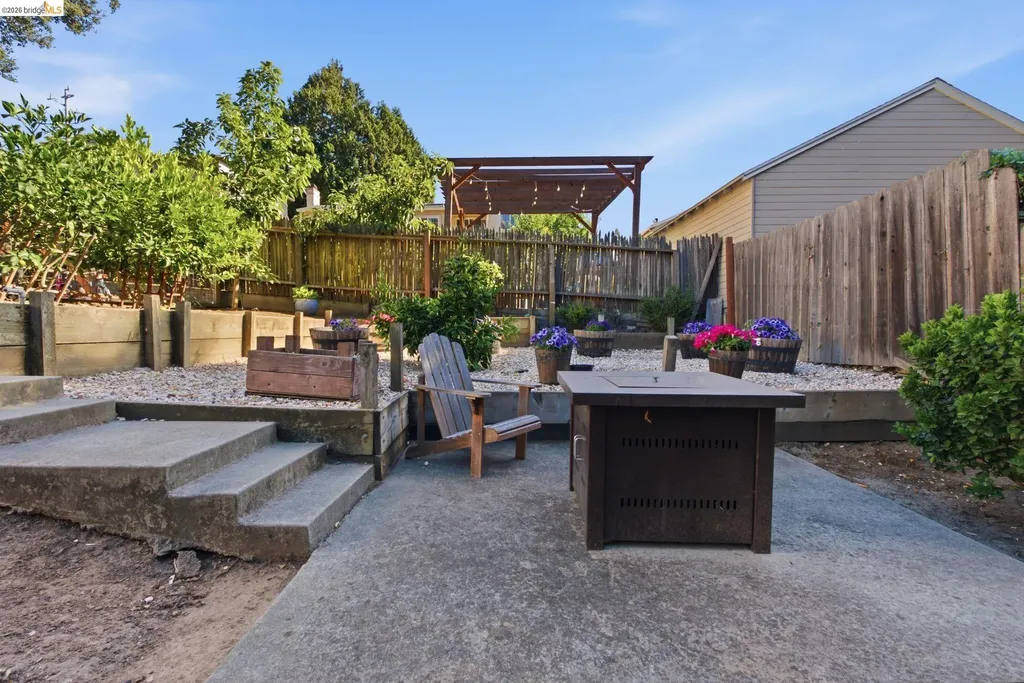 3917 Columbian Drive Oakland CA 94605
