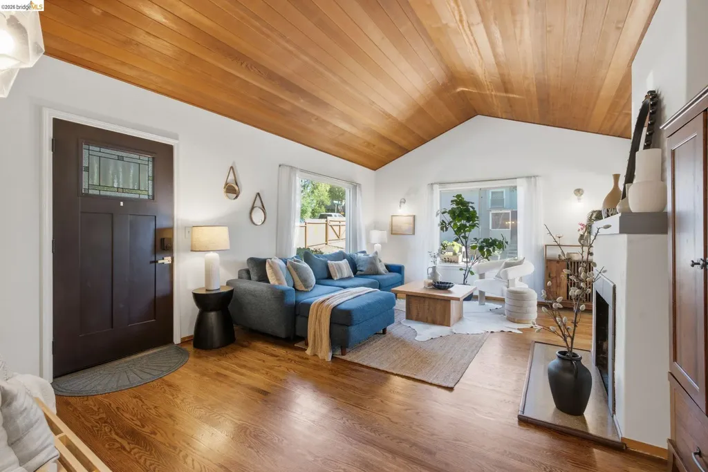 3917 Columbian Drive Oakland CA 94605