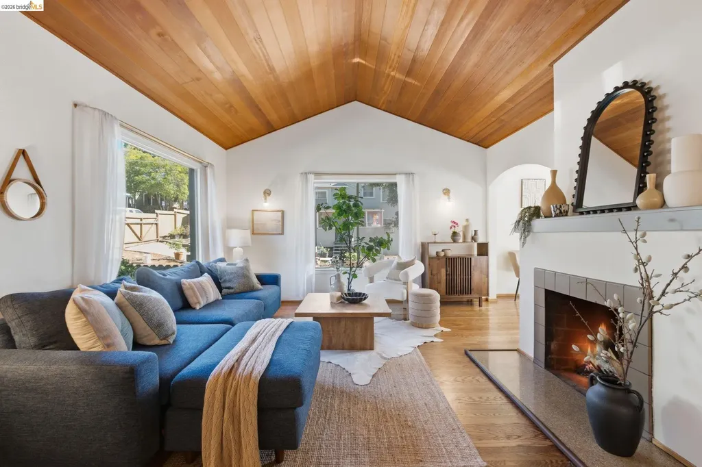 3917 Columbian Drive Oakland CA 94605