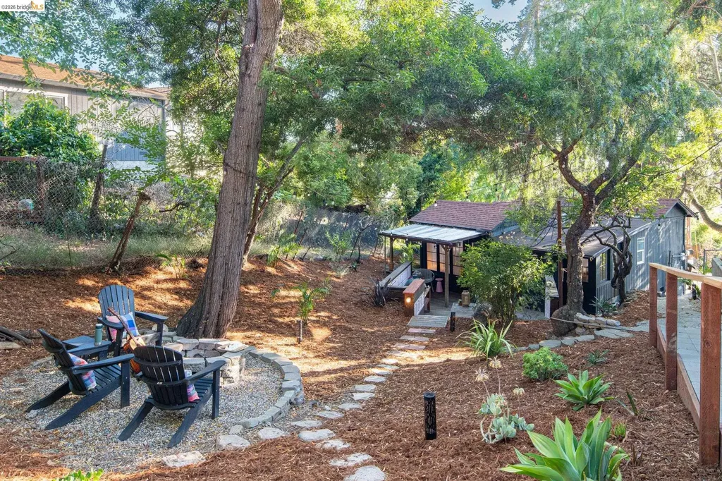 7848 Hillmont Drive Oakland CA 94605