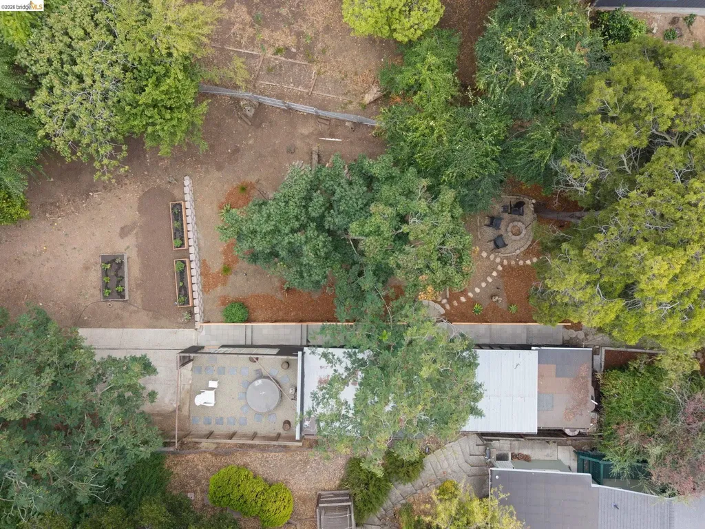 7848 Hillmont Drive Oakland CA 94605