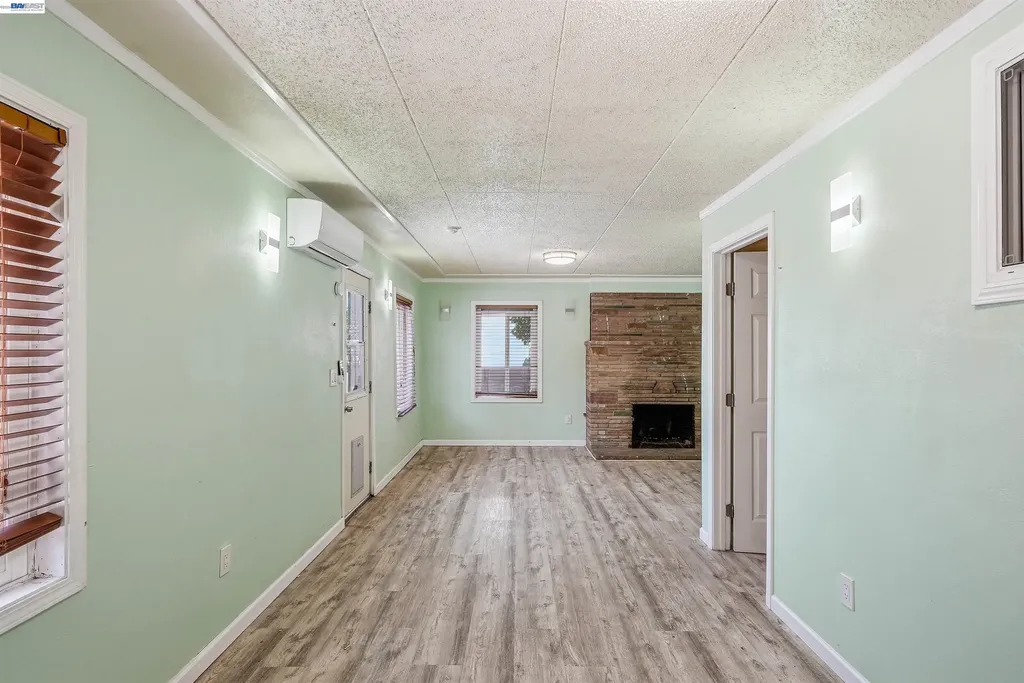 2546 Truman Avenue Oakland CA 94605