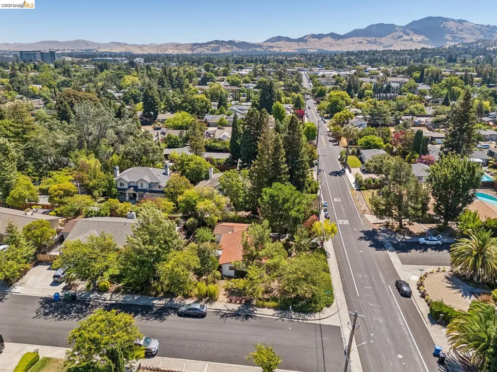 1810 3rd Avenue Walnut Creek CA 94597