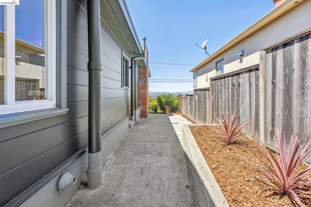 2328 Carquinez Avenue El Cerrito CA 94530