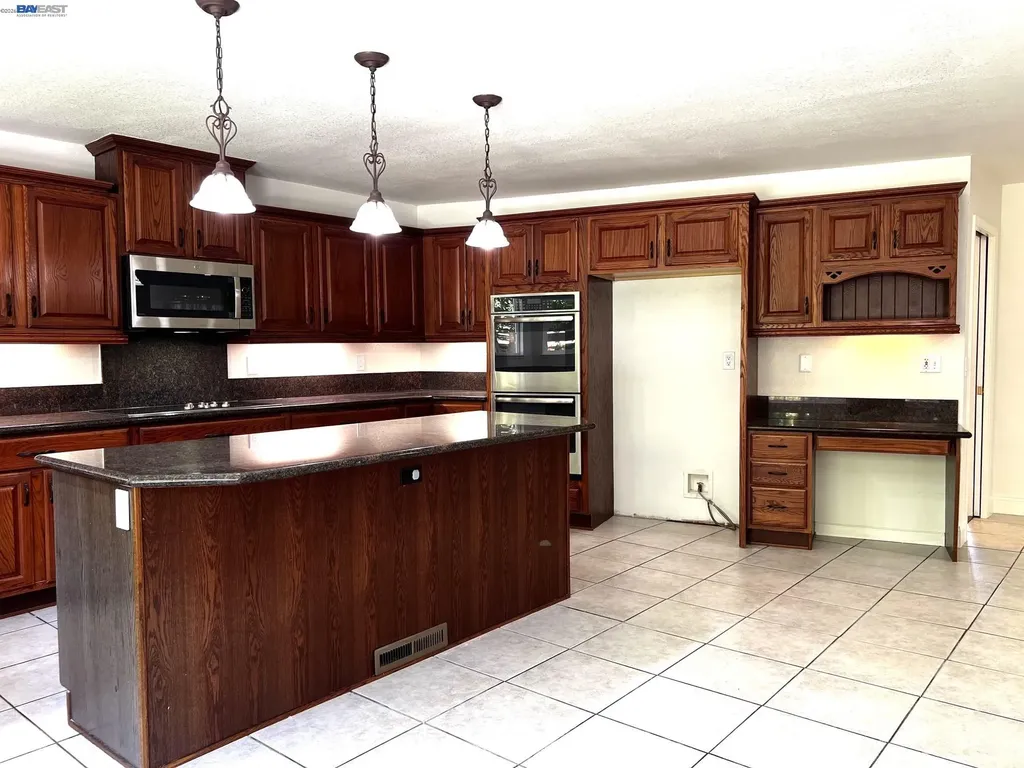 1147 Lomitas Avenue Livermore CA 94550
