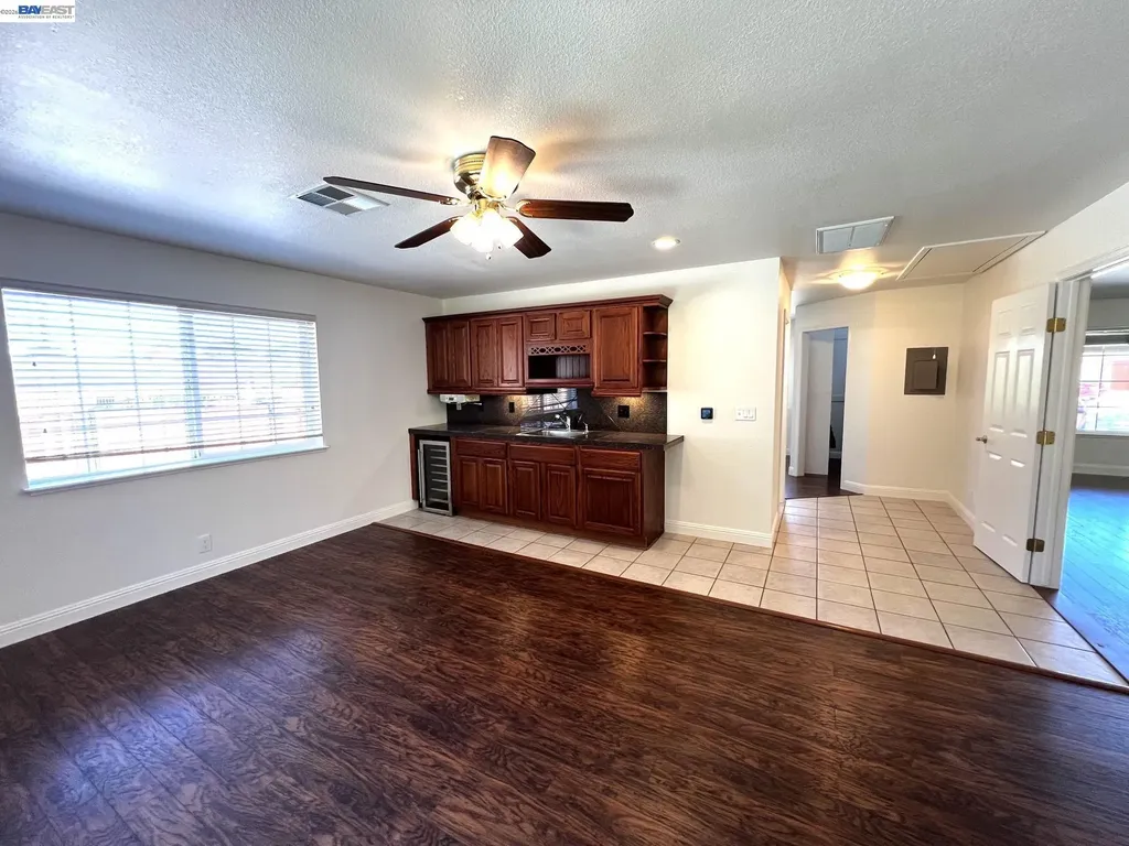 1147 Lomitas Avenue Livermore CA 94550