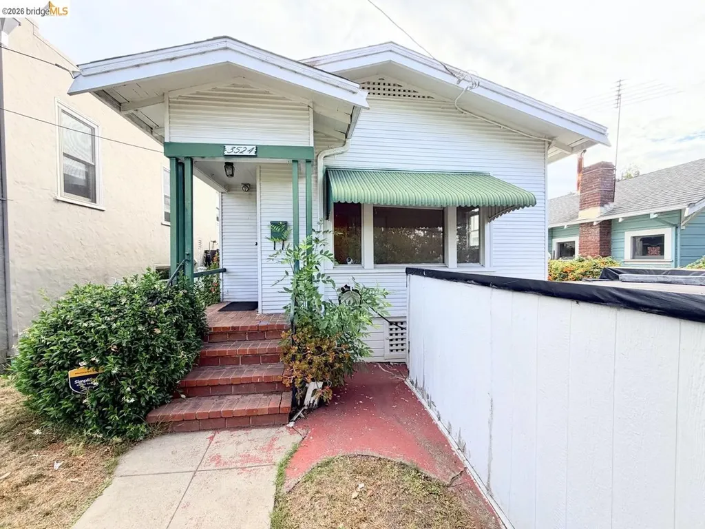Oakland CA, 3524 Wisconsin Street