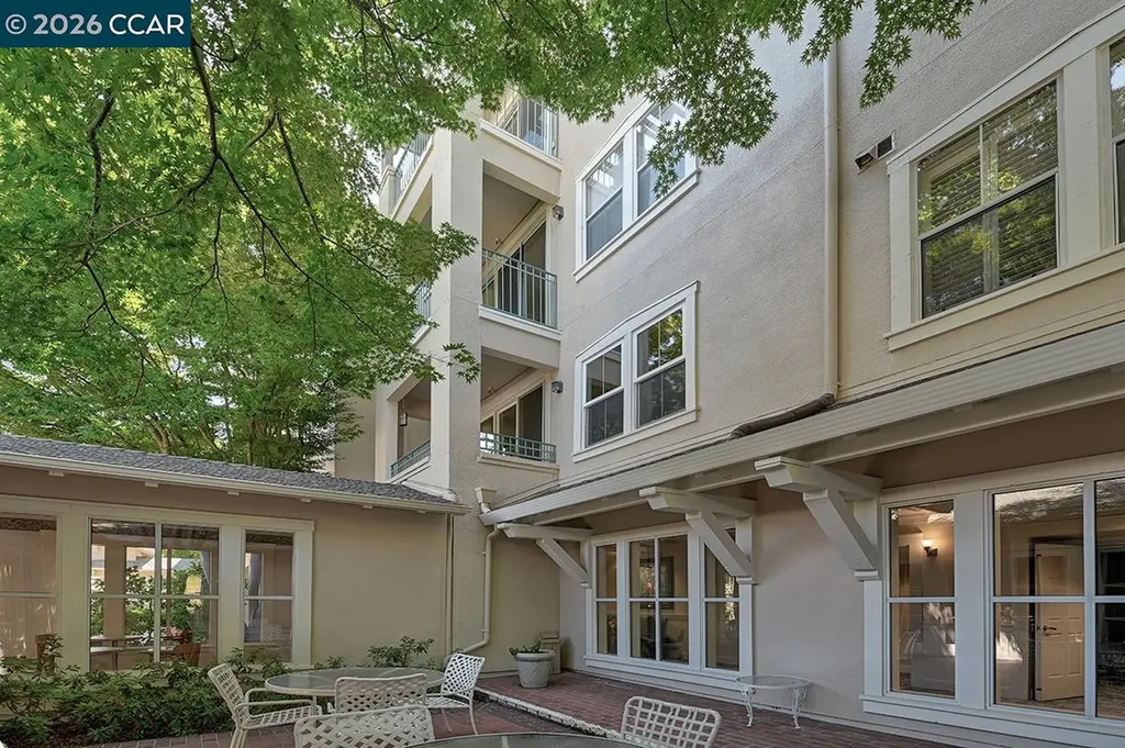 1860 Tice Creek Drive Walnut Creek CA 94595