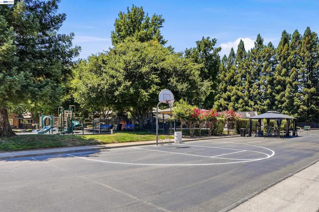 2125 Arroyo Court Pleasanton CA 94588