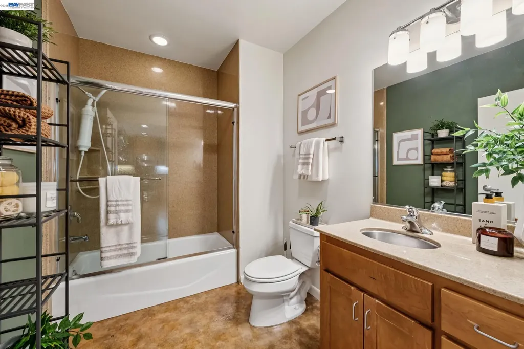 428 Alice Street Oakland CA 94607