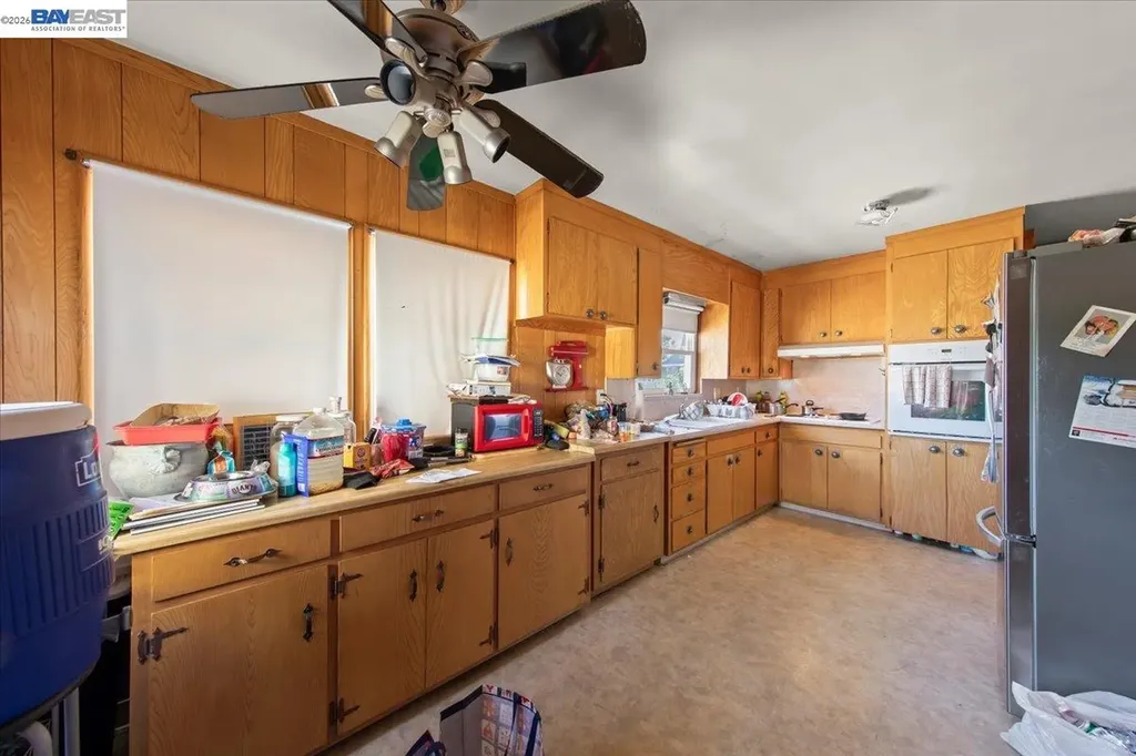 22071 Montgomery Street Hayward CA 94541