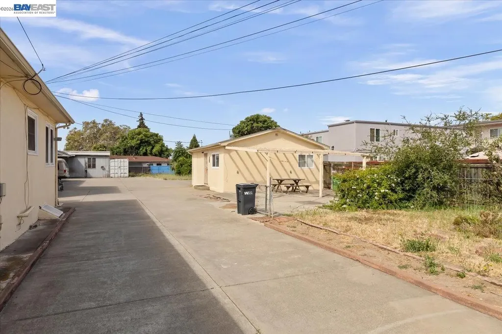 22071 Montgomery Street Hayward CA 94541