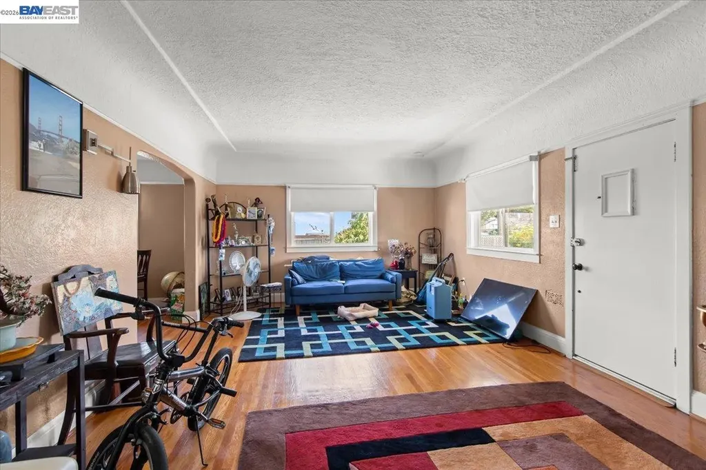 22071 Montgomery Street Hayward CA 94541