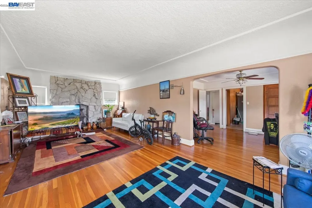 22071 Montgomery Street Hayward CA 94541
