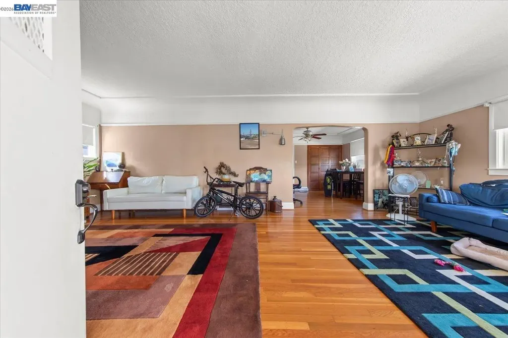 22071 Montgomery Street Hayward CA 94541