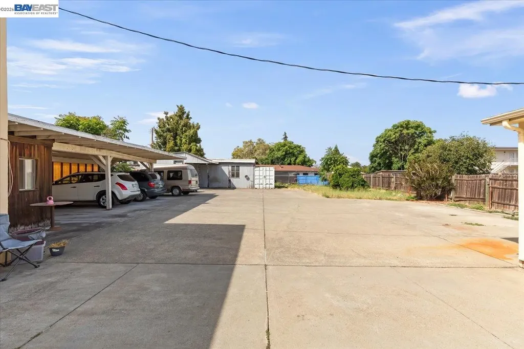 22071 Montgomery Street Hayward CA 94541