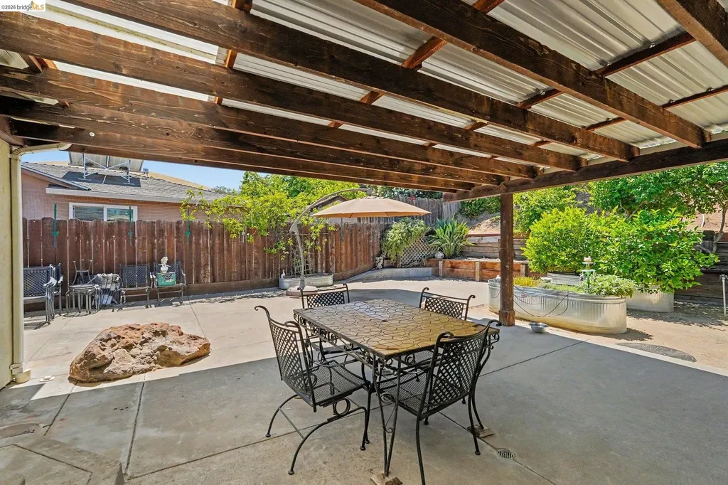 1150 Los Palos Court Pittsburg CA 94565