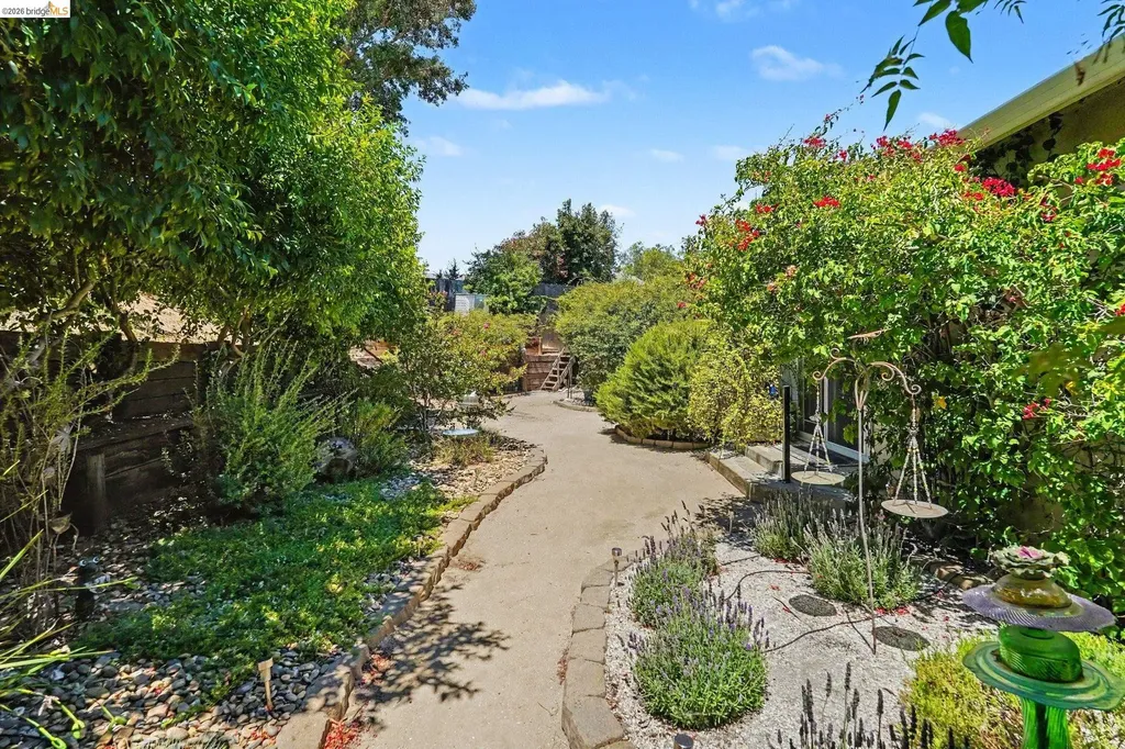 1150 Los Palos Court Pittsburg CA 94565