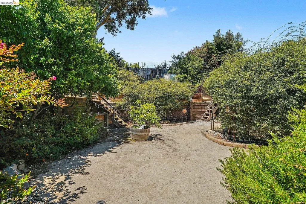 1150 Los Palos Court Pittsburg CA 94565