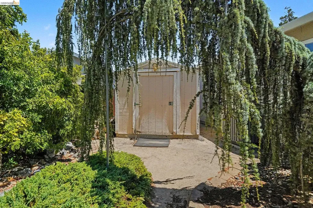 1150 Los Palos Court Pittsburg CA 94565