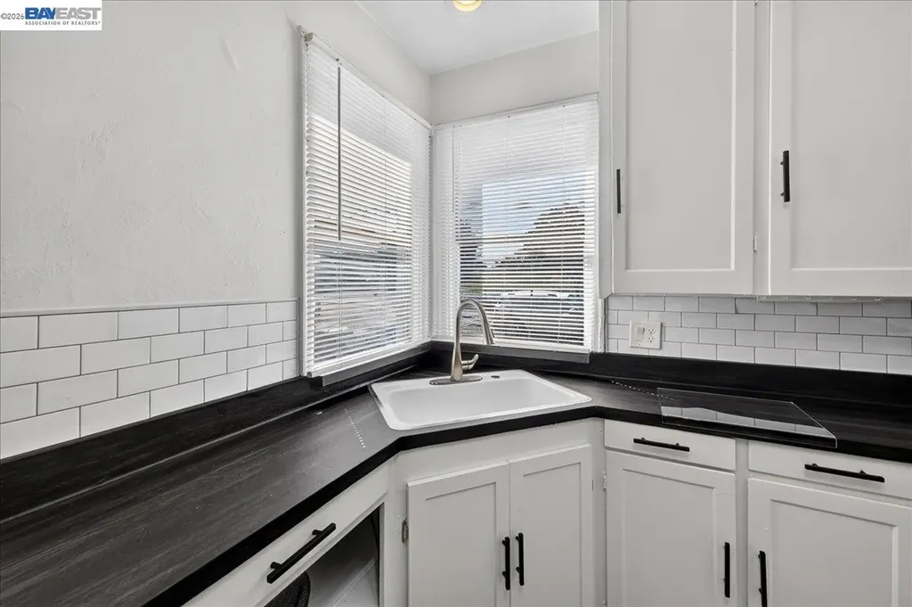 1163 85th Avenue Oakland CA 94621