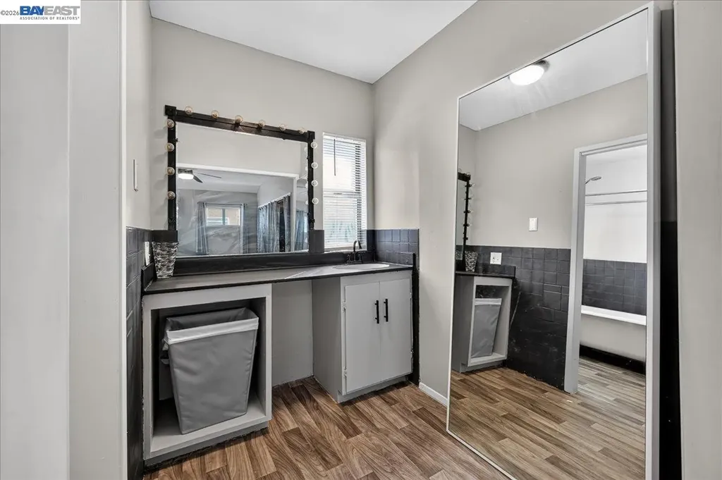 1163 85th Avenue Oakland CA 94621
