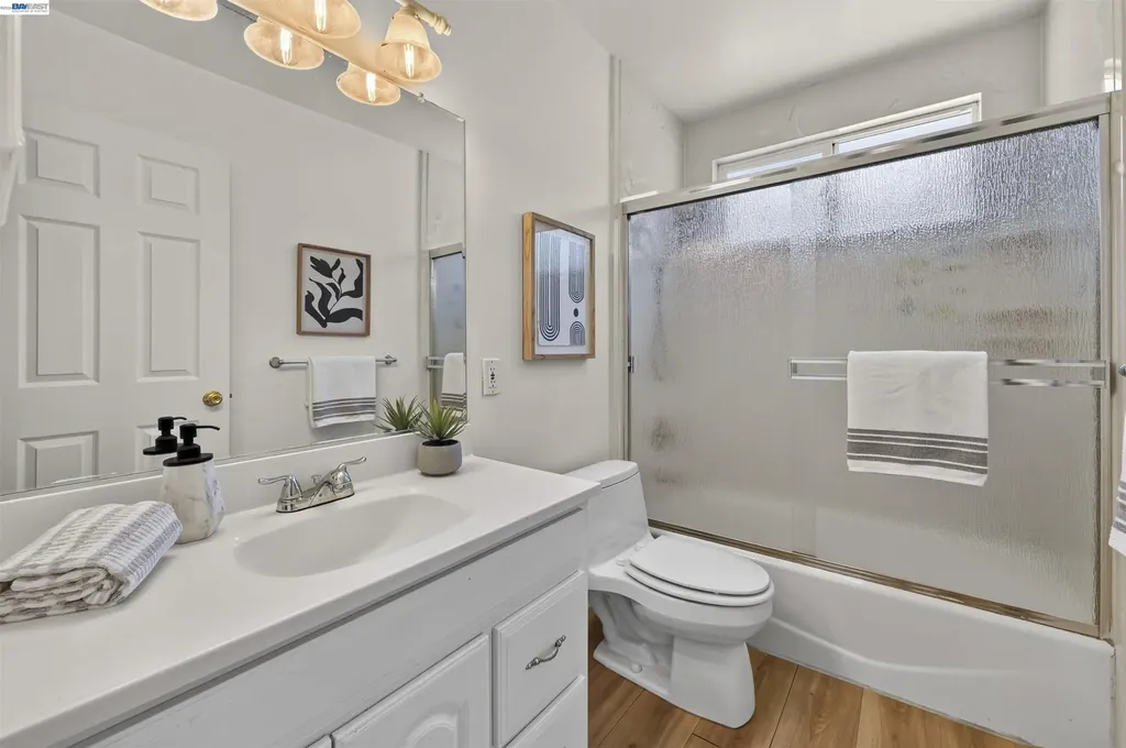 14326 Bradley Street San Leandro CA 94579