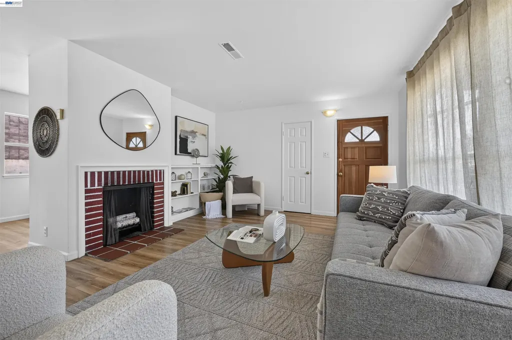 14326 Bradley Street San Leandro CA 94579