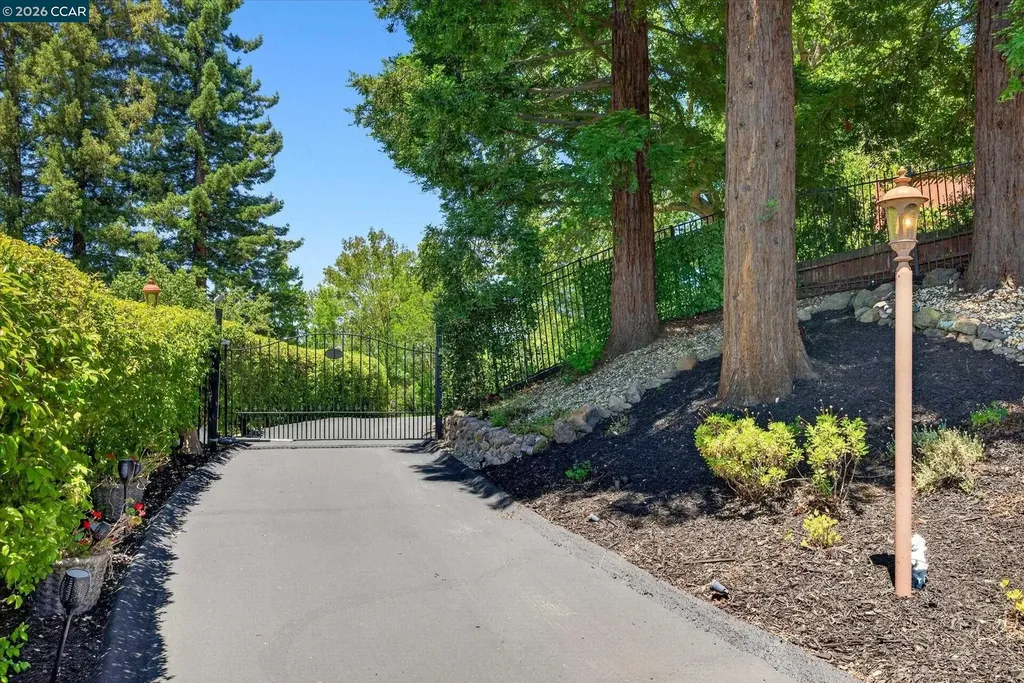 671 Logan Lane Danville CA 94526