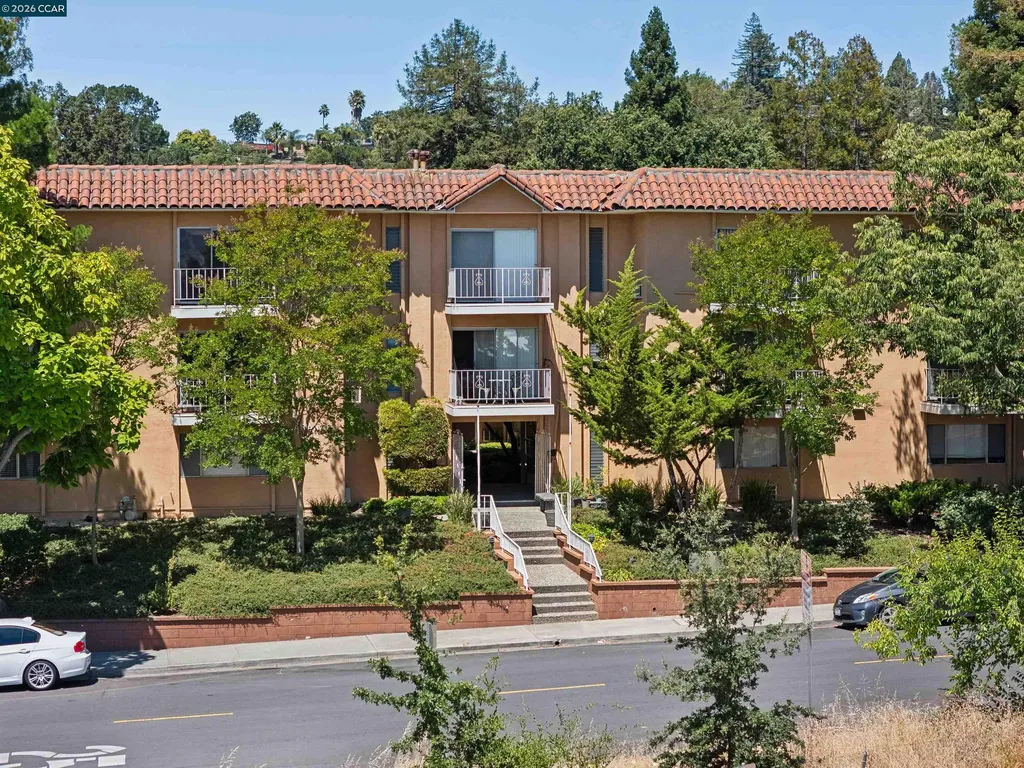 1183 Saranap Avenue Walnut Creek CA 94595