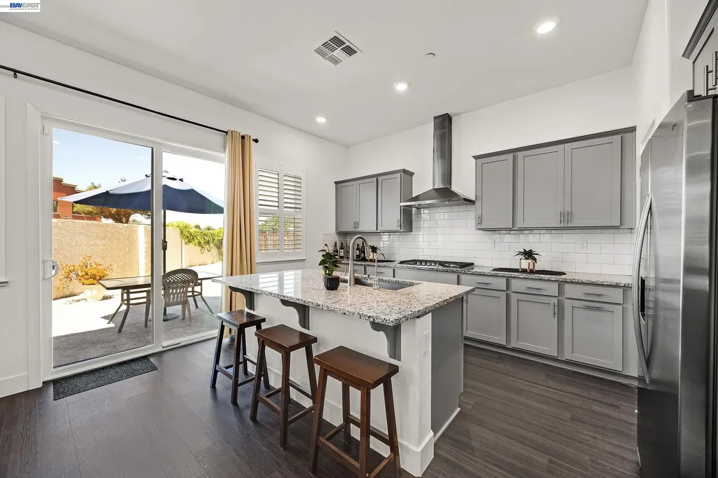52 Redberry Loop Brentwood CA 94513