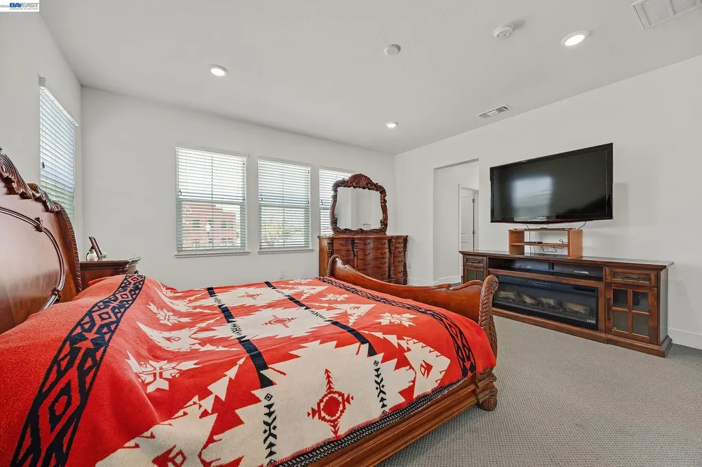 52 Redberry Loop Brentwood CA 94513