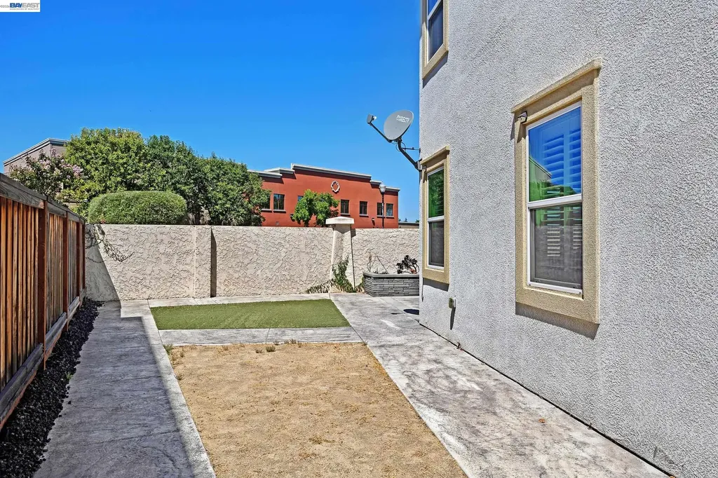 52 Redberry Loop Brentwood CA 94513