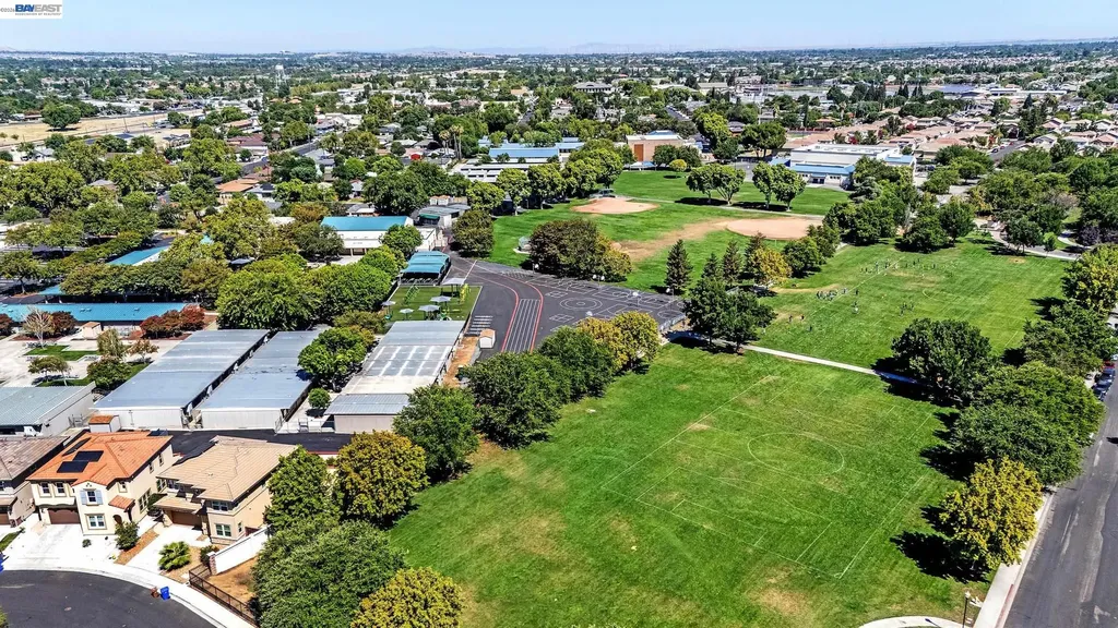 52 Redberry Loop Brentwood CA 94513