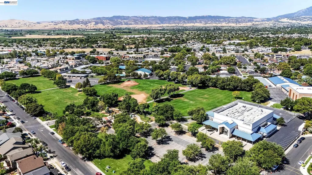 52 Redberry Loop Brentwood CA 94513