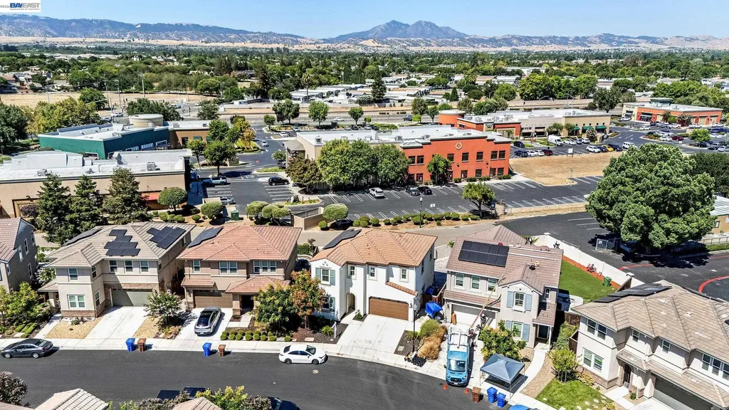 52 Redberry Loop Brentwood CA 94513