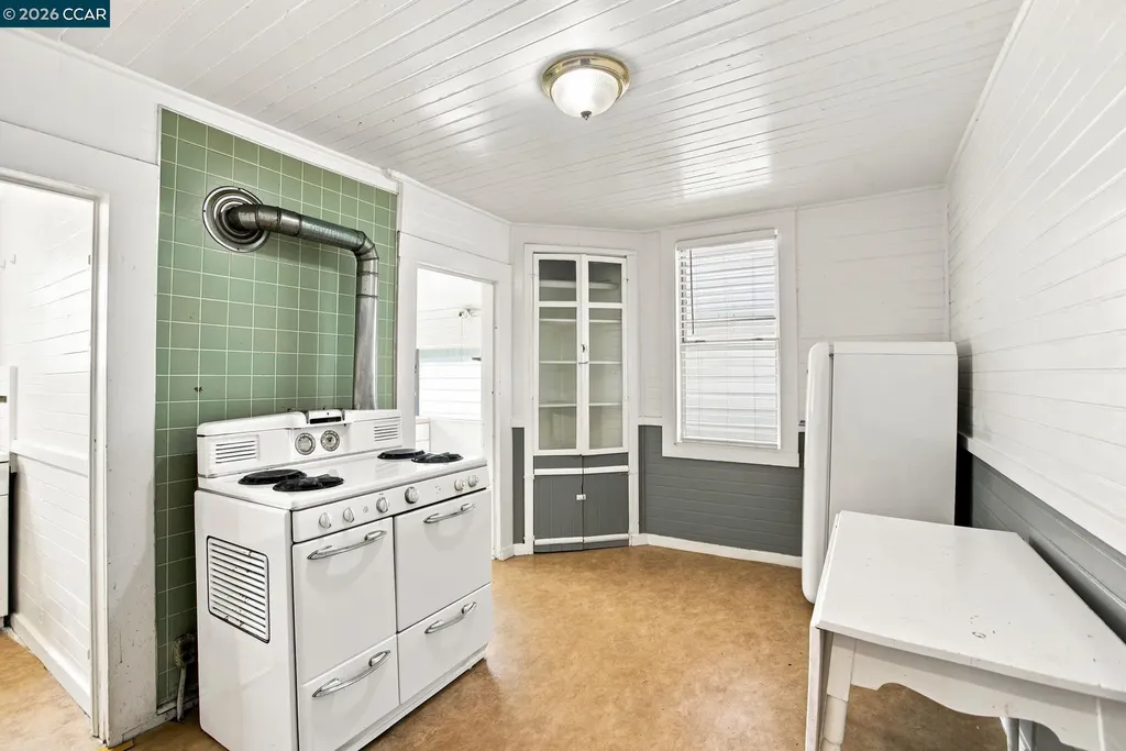 913 France Avenue San Francisco CA 94122