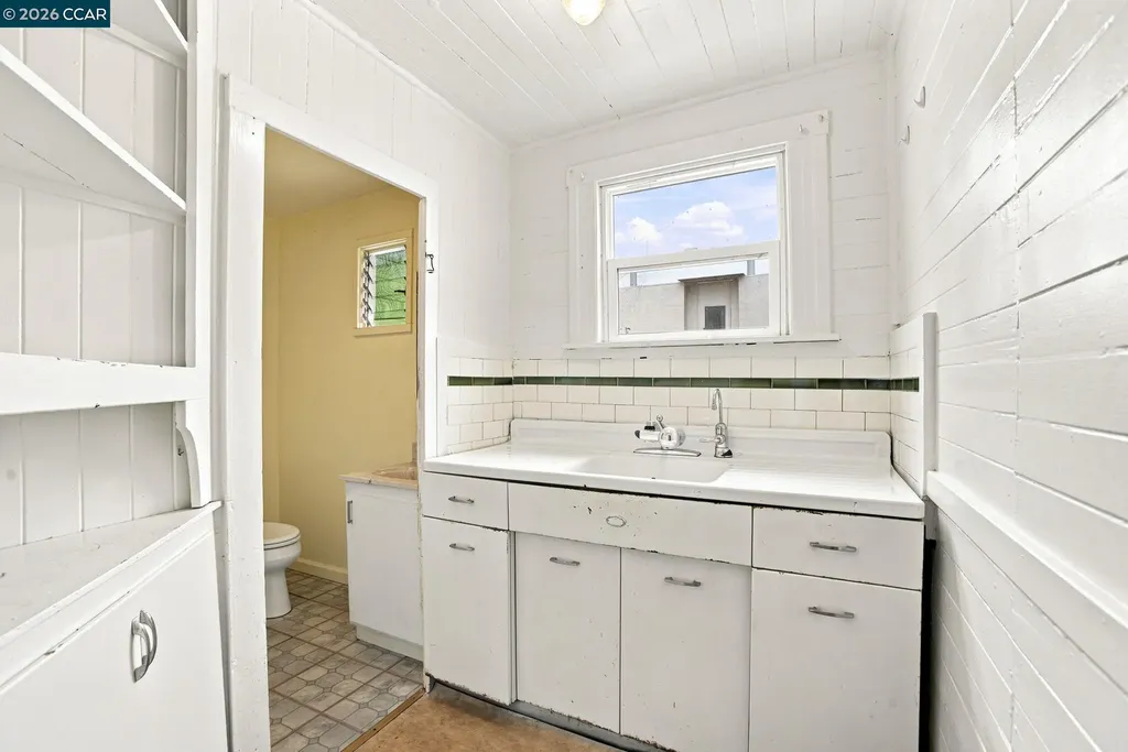 913 France Avenue San Francisco CA 94122