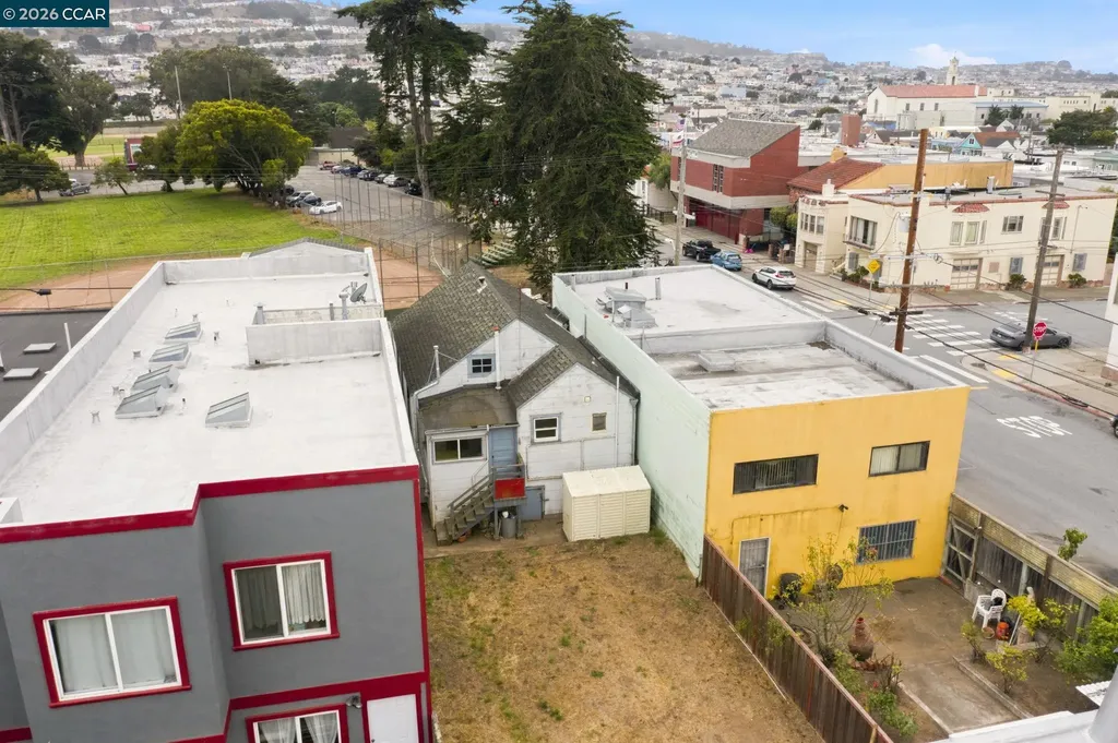 913 France Avenue San Francisco CA 94122