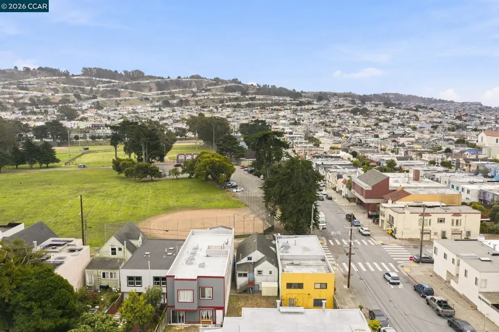 913 France Avenue San Francisco CA 94122
