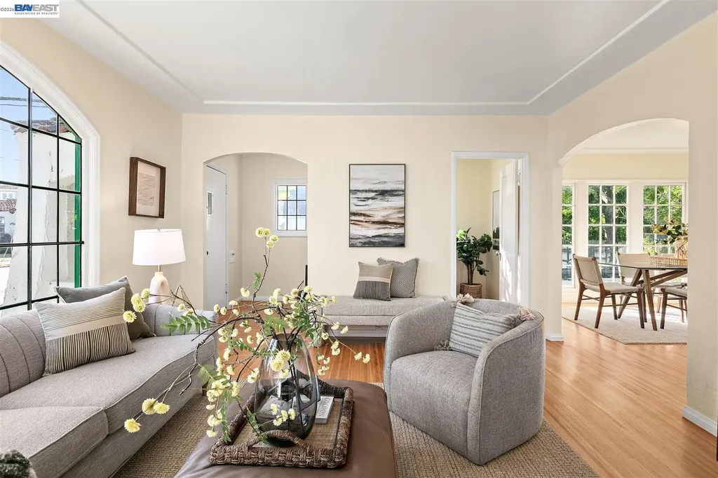 2801 Clay Street Alameda CA 94501