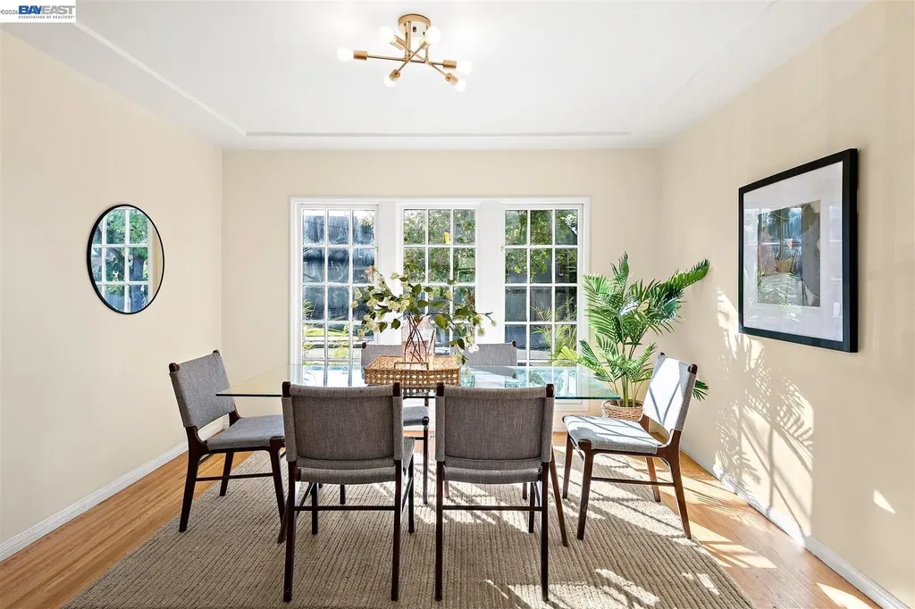 2801 Clay Street Alameda CA 94501
